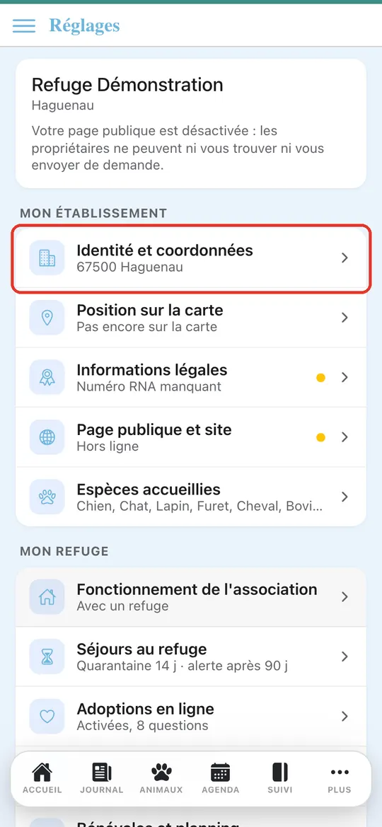 Capture de l'application : Page Réglages : « Pas encore sur la carte », « Hors ligne ». Appui sur « Identité et coordonnées »