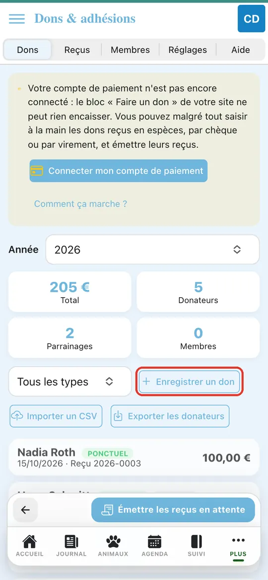 Capture de l'application : Onglet Dons : total, donateurs, parrainages, membres ; bouton Enregistrer un don