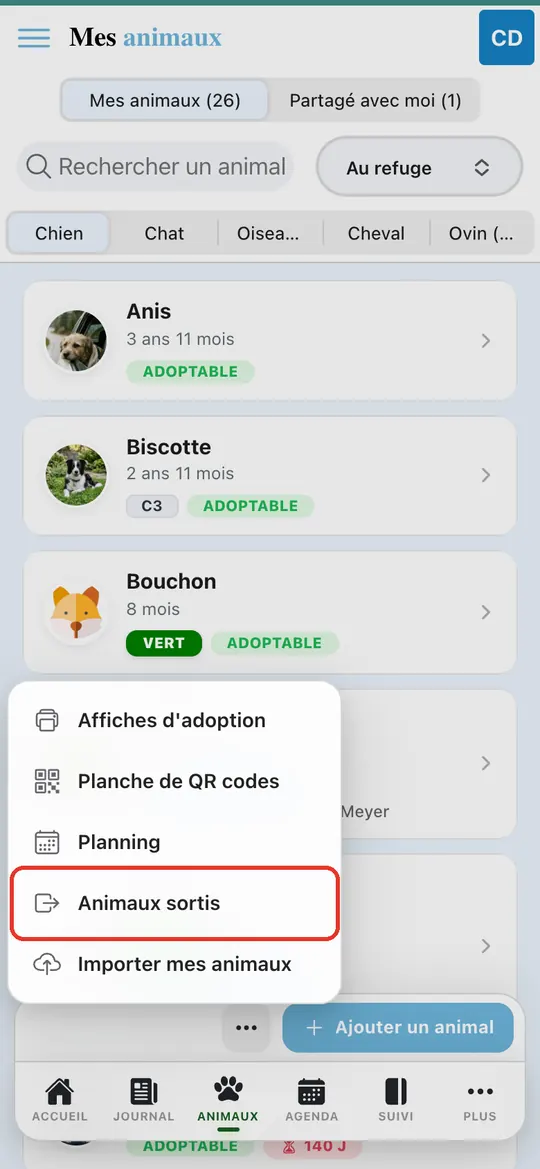 Capture de l'application : Menu déroulé : Affiches d'adoption, Planche de QR codes, Planning, Animaux sortis…