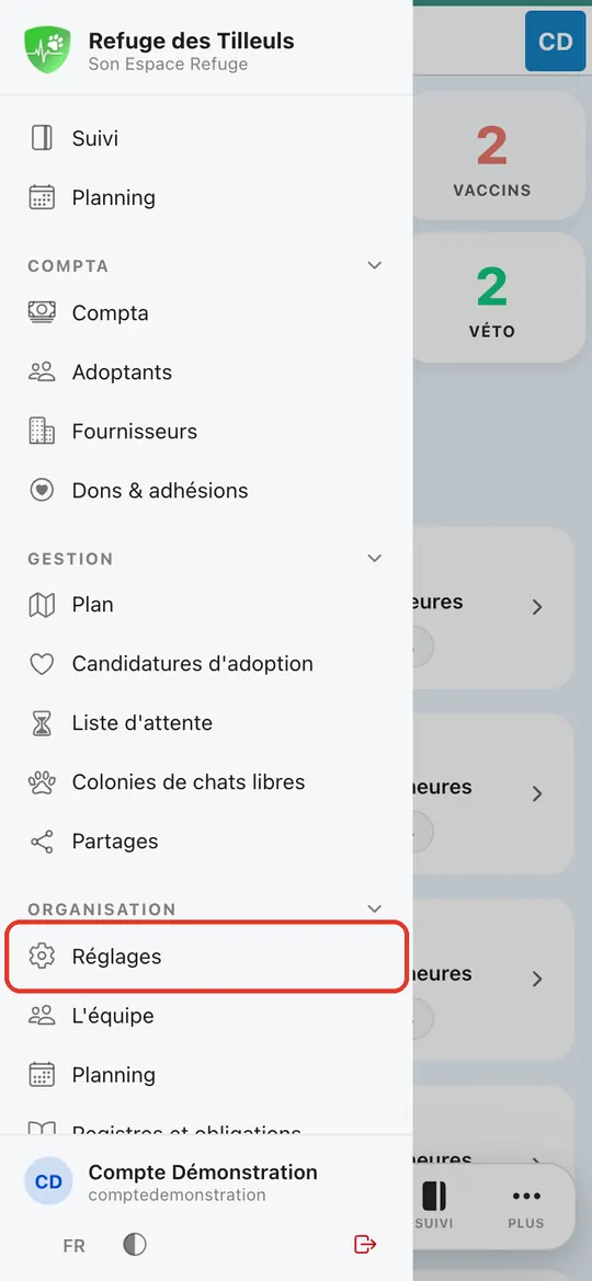 Capture de l'application : Menu latéral ouvert, rubrique Organisation