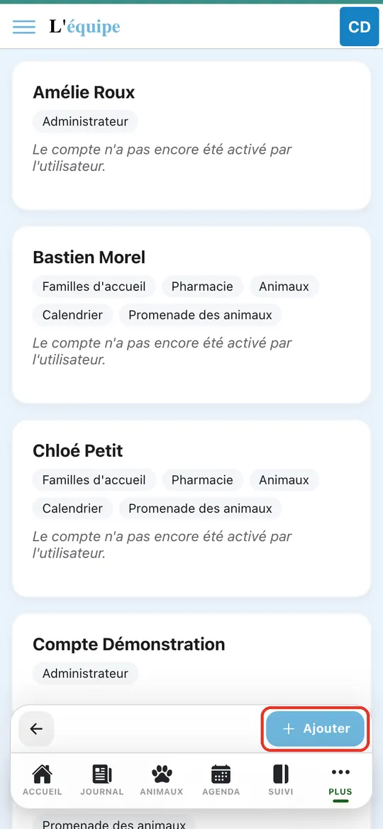 Capture de l'application : Liste des membres (fictifs) et de leurs droits. Appui sur « Ajouter »